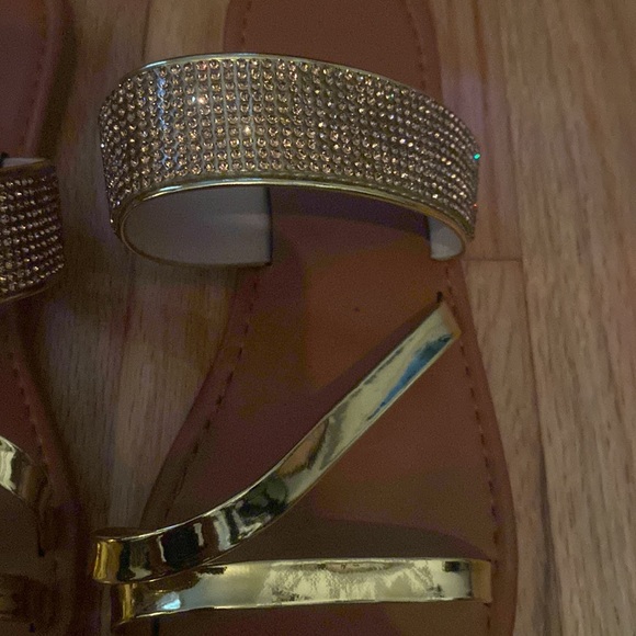 Sandals - Picture 3 of 4